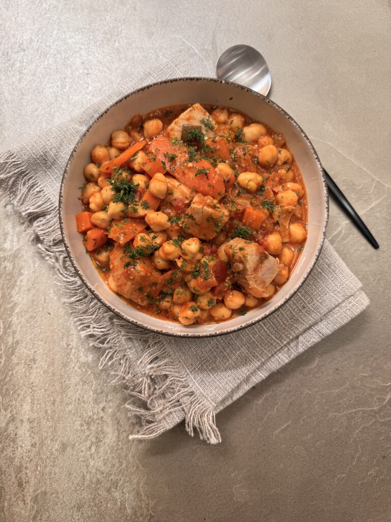 GARBANZOS A LA GADITANA CON ATÚN